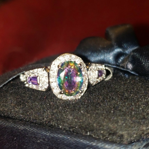 unsure Jewelry - Gorgeous size 6 Mystic Topaz Womens ring Sterling silver